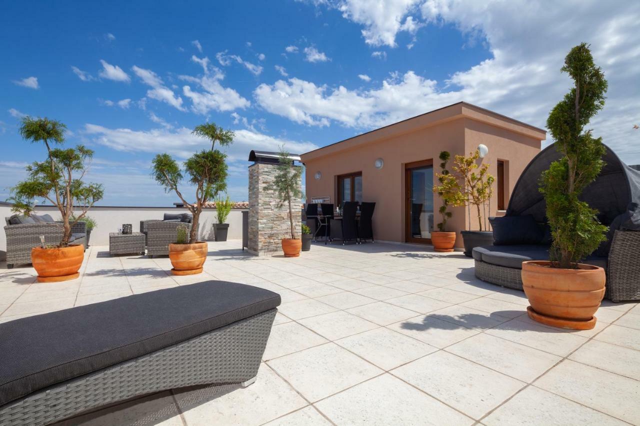 Luxury Apartment With Private Rooftop Terrace Póla Kültér fotó