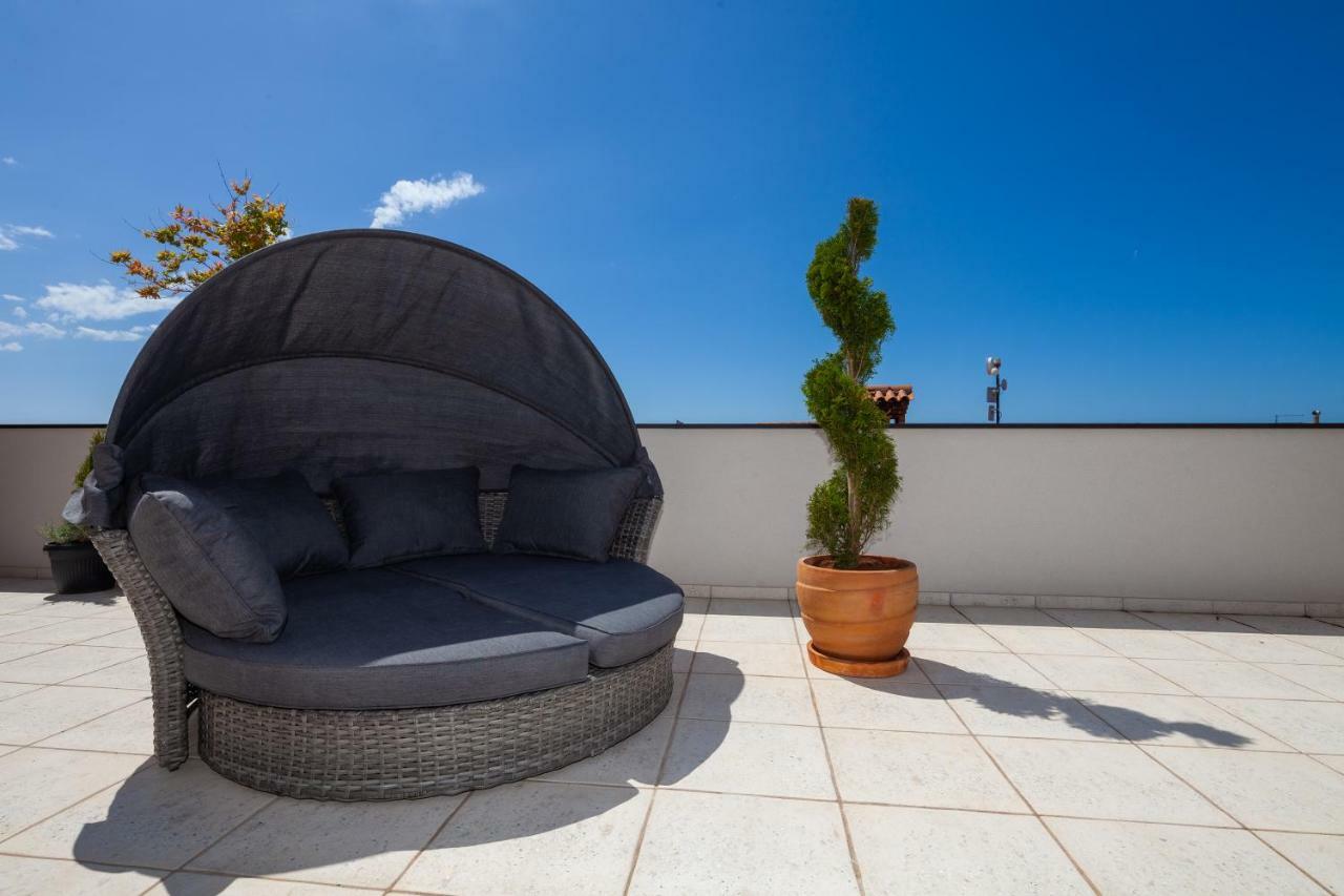 Luxury Apartment With Private Rooftop Terrace Póla Kültér fotó